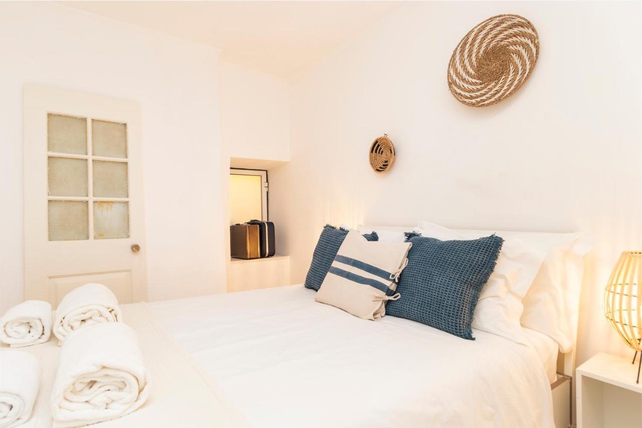 Alfama Patio Apartments Lisbon Bilik gambar