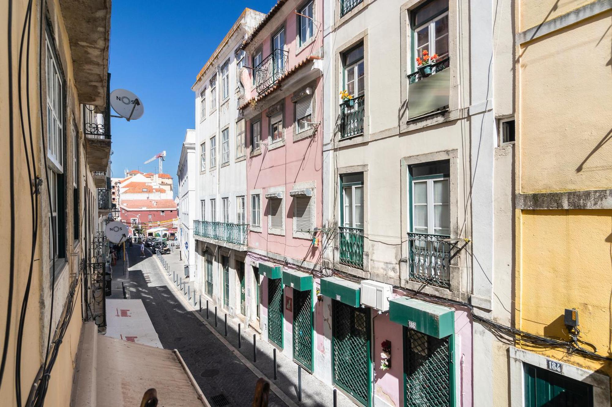 Alfama Patio Apartments Lisbon Bilik gambar